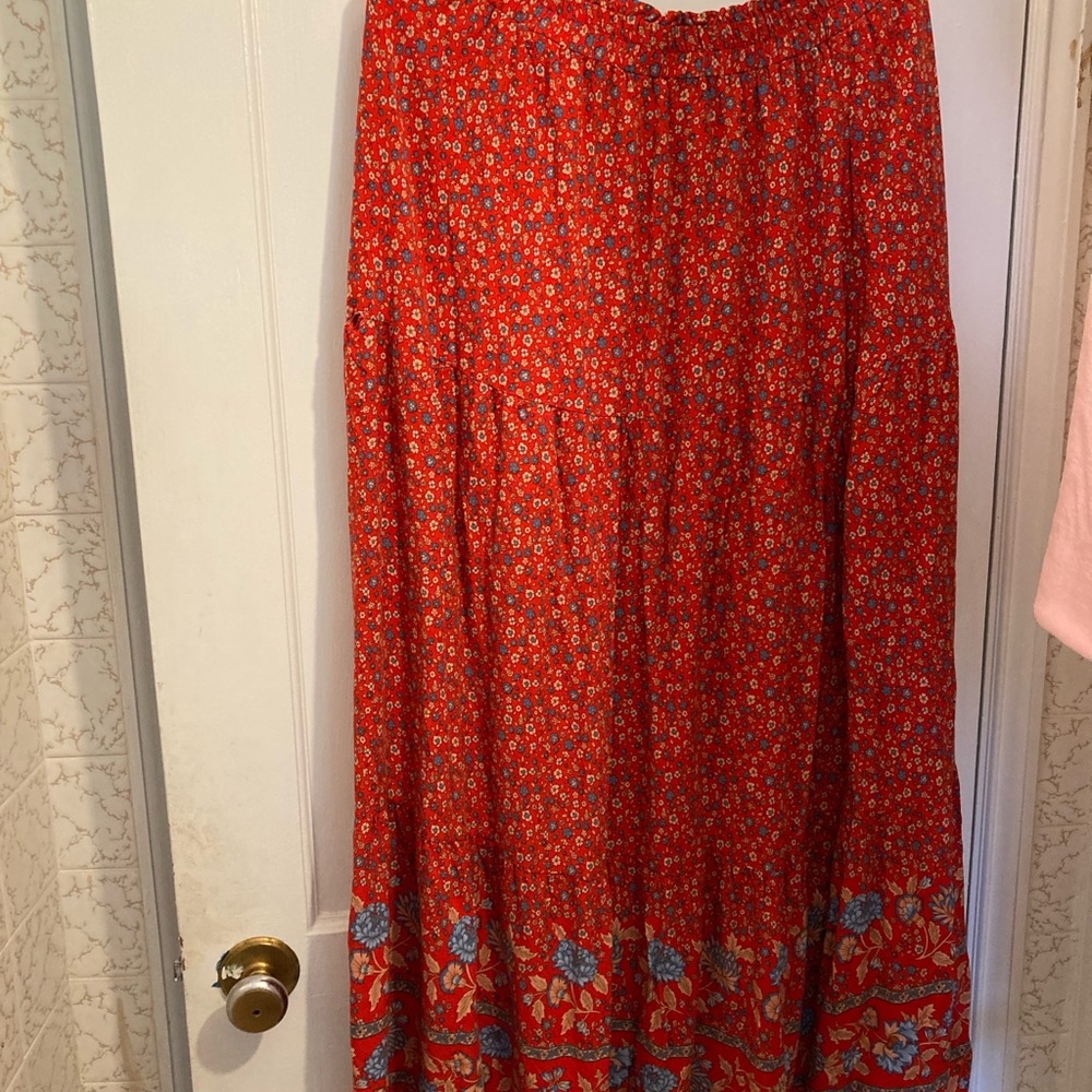 Red pattern hobo skirt